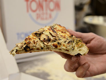 Tonton Pizza